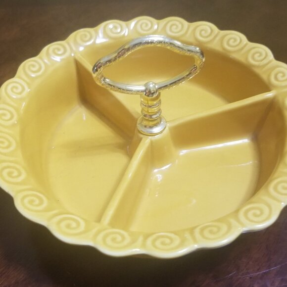 Vintage California Pottery USA #267 Gold divided dish 7.50" diameter w gold hadl - Picture 1 of 4